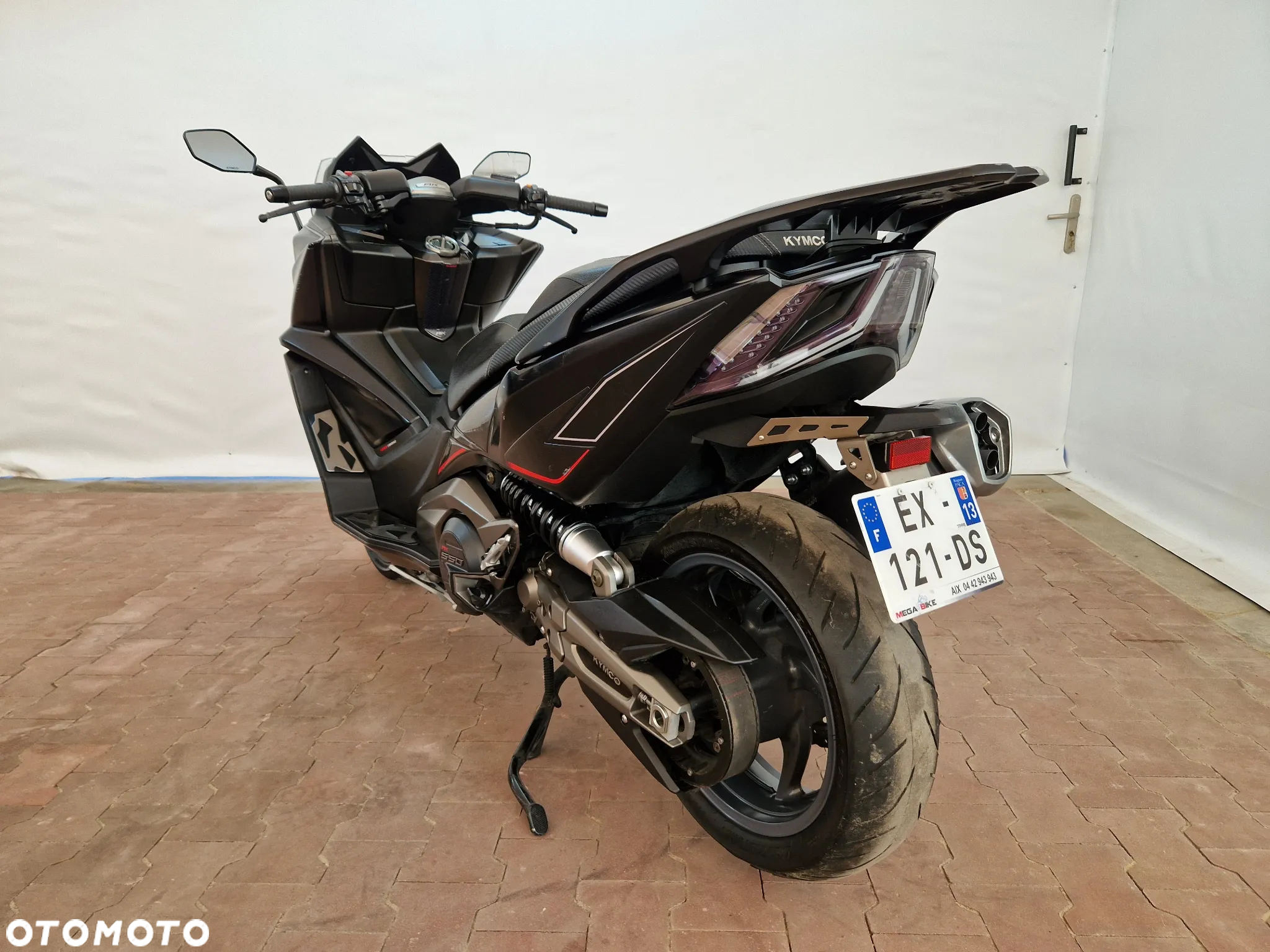 Kymco AK 550 - 6