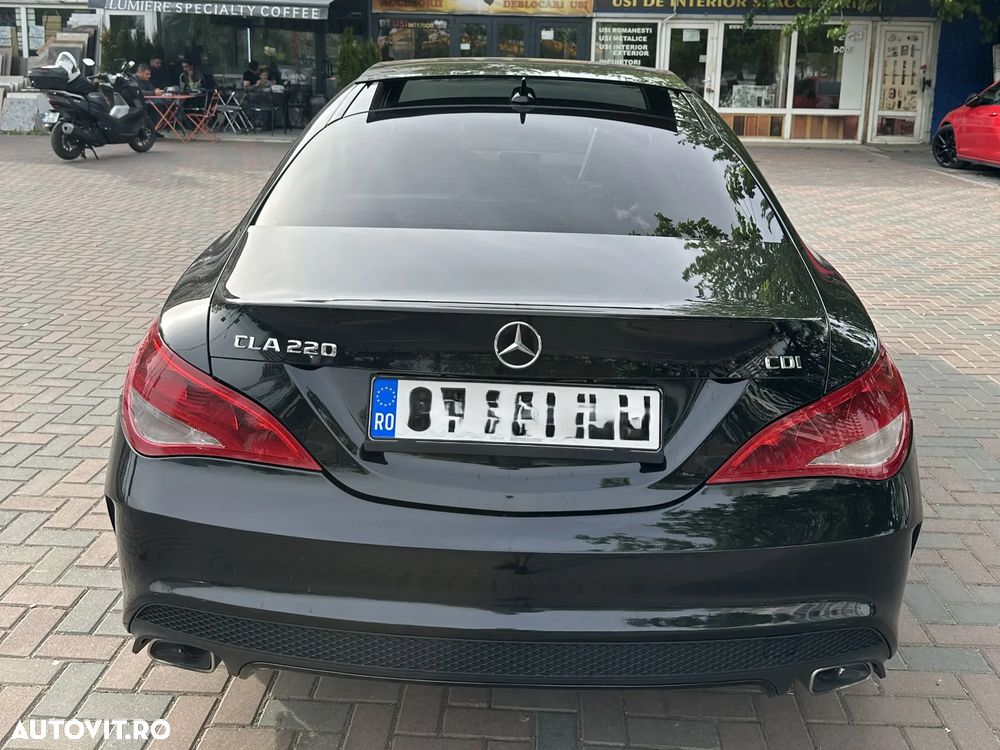 Mercedes-Benz CLA 220 CDI 7G-DCT AMG Line - 3