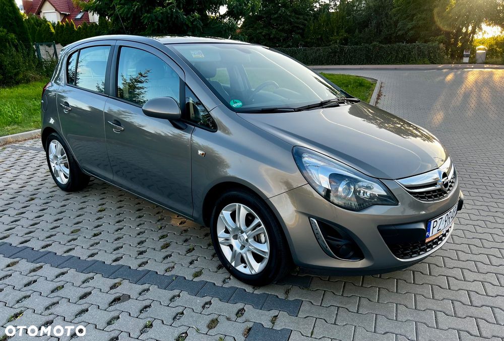 Opel Corsa 1.4 16V Innovation - 2
