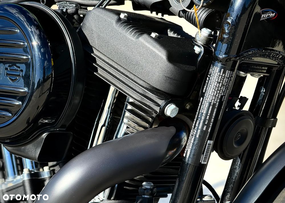 Harley-Davidson Sportster Iron 1200 - 17