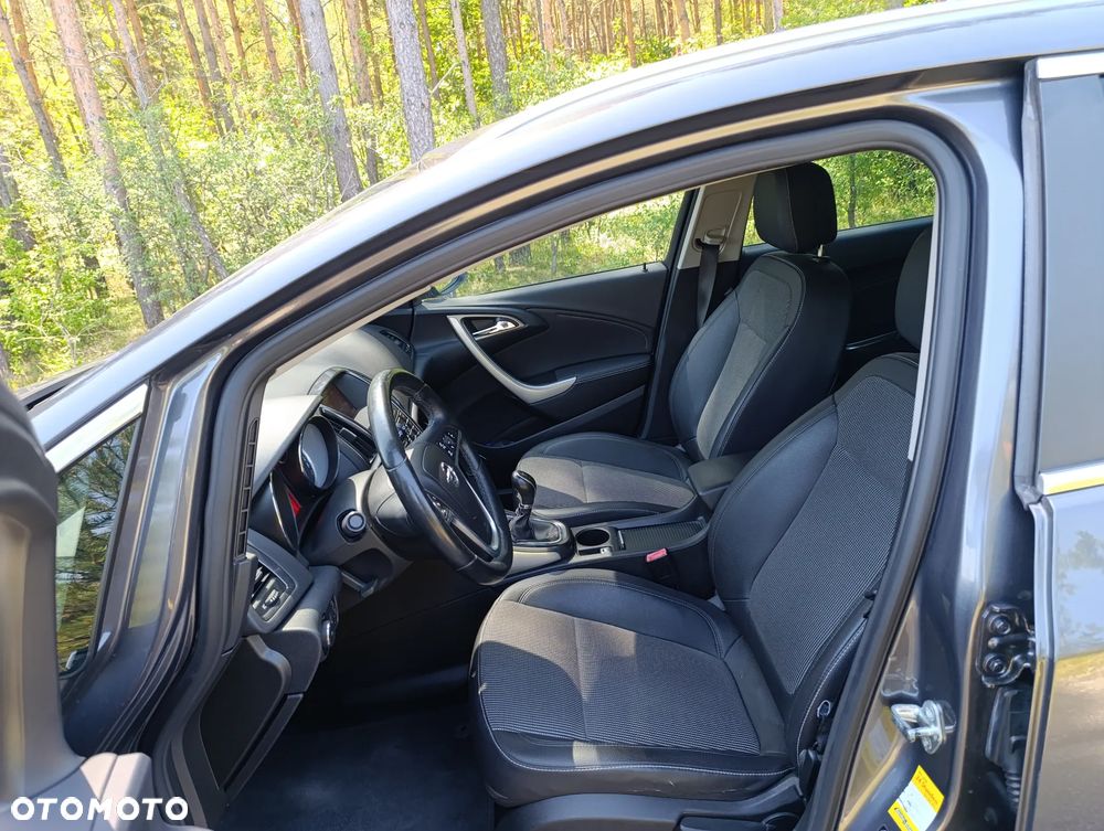 Opel Astra 1.4 T Cosmo S&S - 21
