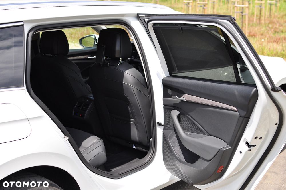 Skoda Superb 2.0 TDI SCR 4x4 L&K DSG - 23