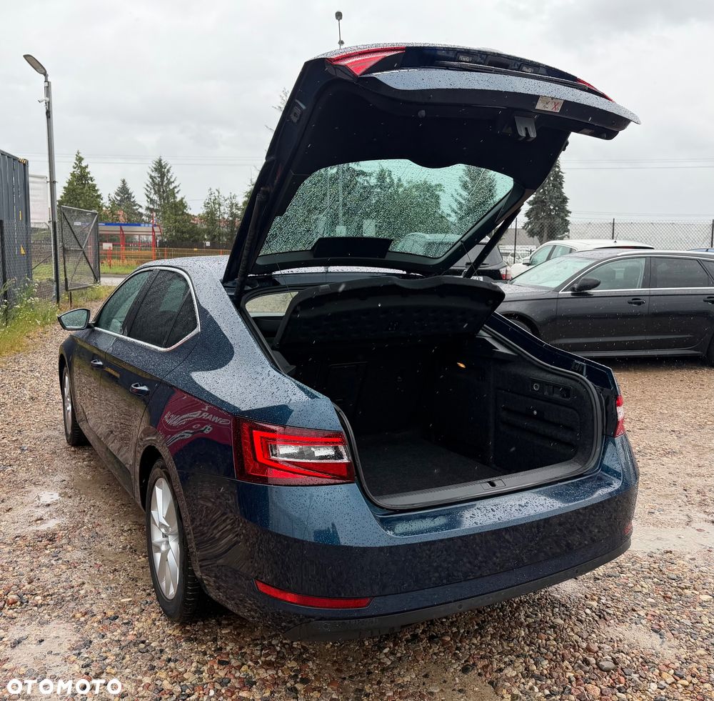 Skoda Superb 1.4 TSI ACT Sportline DSG - 36