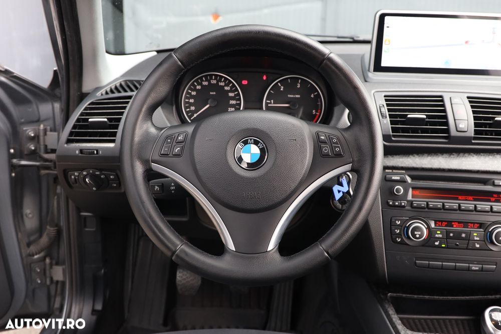 BMW Seria 1 118d - 25