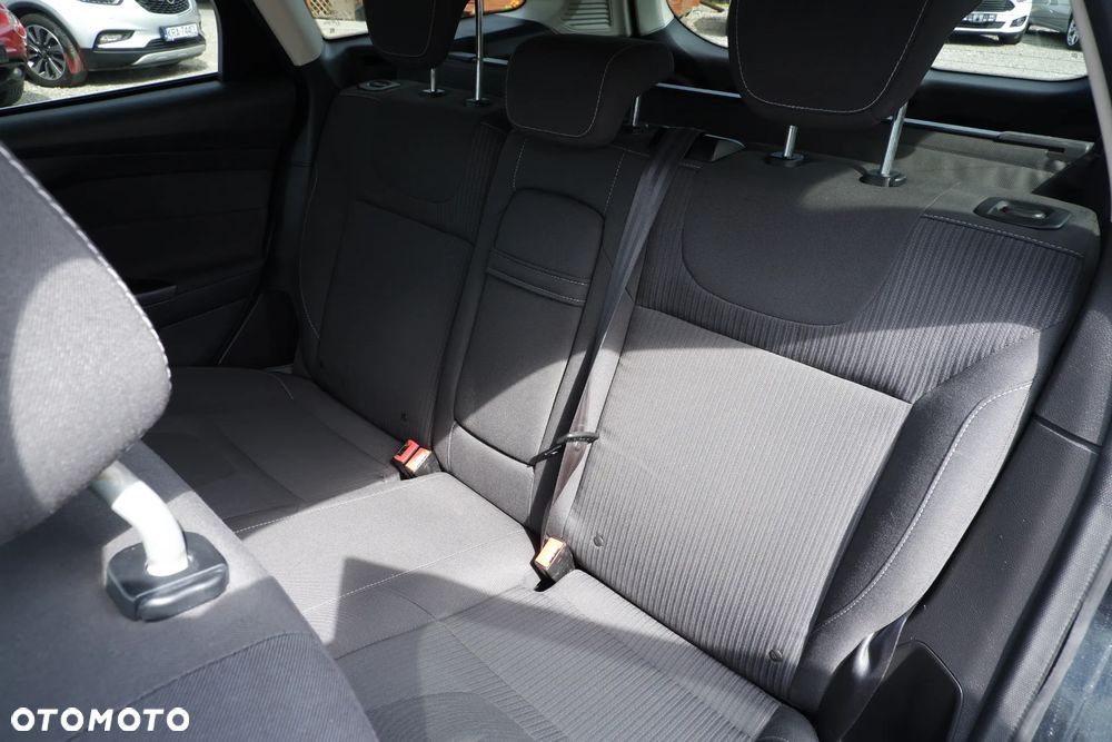 Ford Focus 1.6 Trend Sport - 29