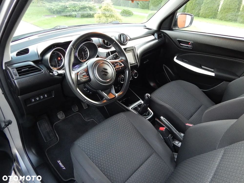 Suzuki Swift 2017 photo 5