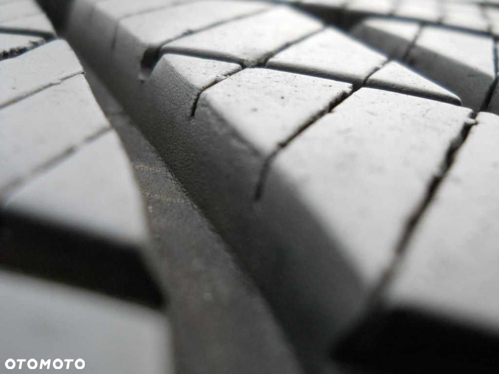 Opony zimowe 225/60R18 GoodYear 4szt 7mm-7,5mm F.Vat + MONTAŻ GRATIS - 2