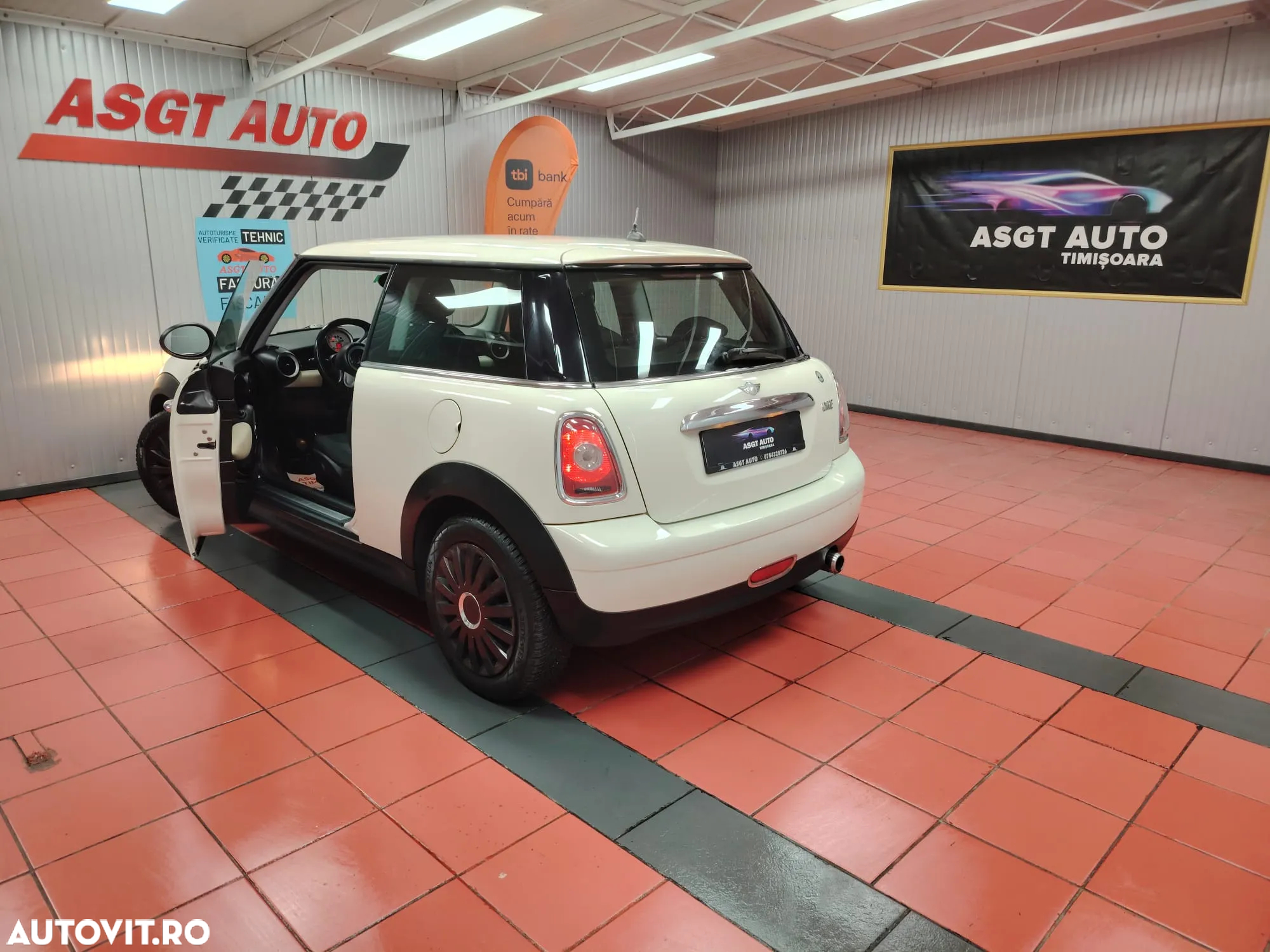 Mini Cooper One - 13