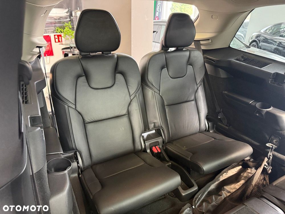 Volvo XC 90 - 12