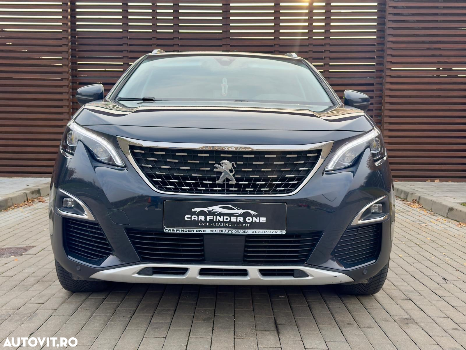 Peugeot 3008 1.5 BlueHDI S&S EAT8 Allure - 24