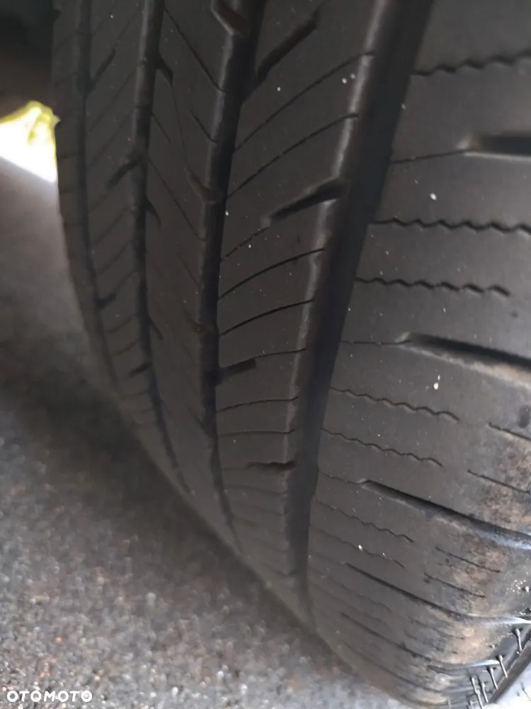 BMW Seria 5 528i - 33