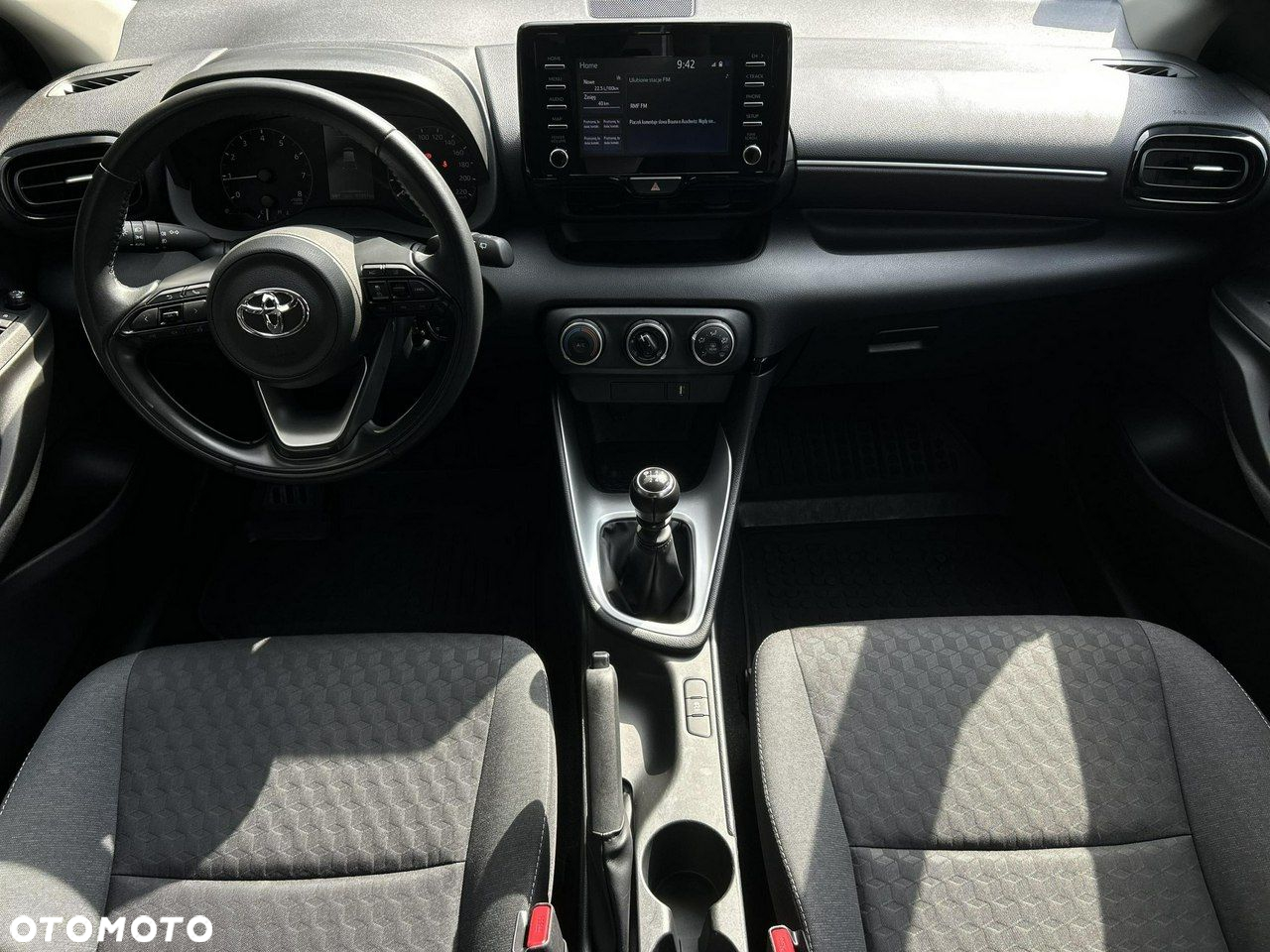 Toyota Yaris - 12