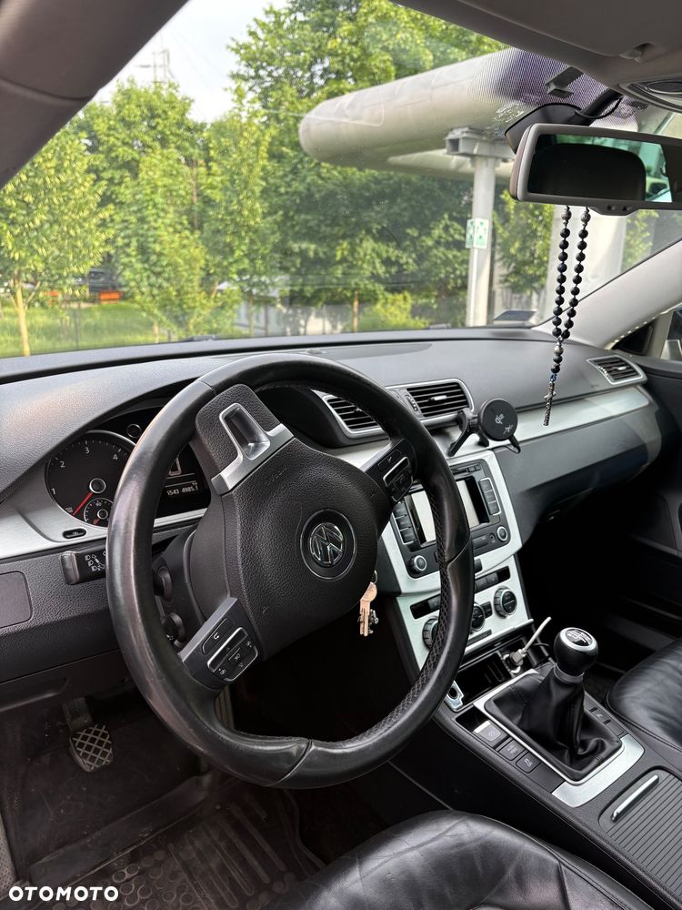 Volkswagen Passat 2.0 TDI Highline - 8