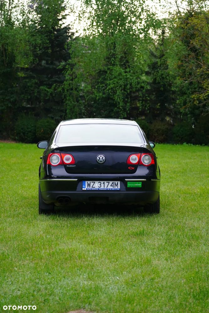 Volkswagen Passat 1.8 TSI Highline - 2