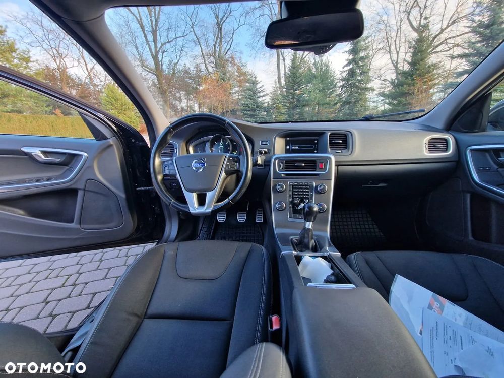 Volvo V60 D2 Momentum - 5