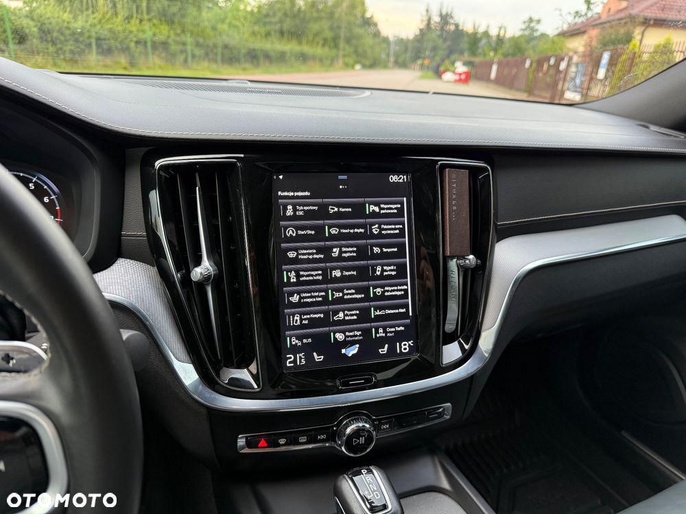 Volvo S60 T6 AWD R-Design - 18