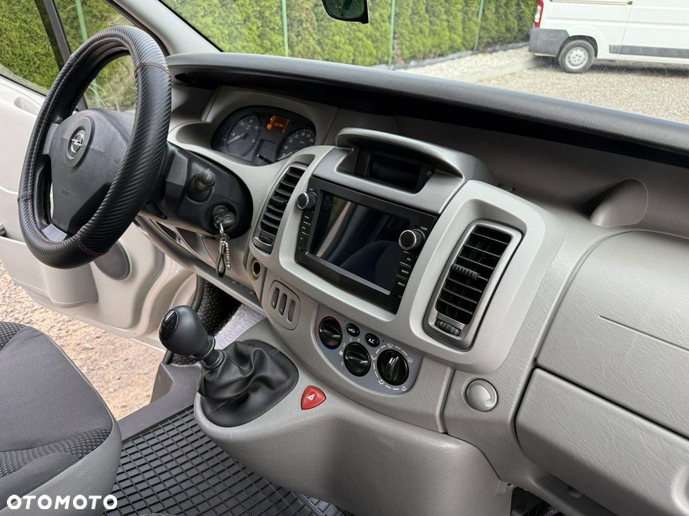 Opel Vivaro - 12