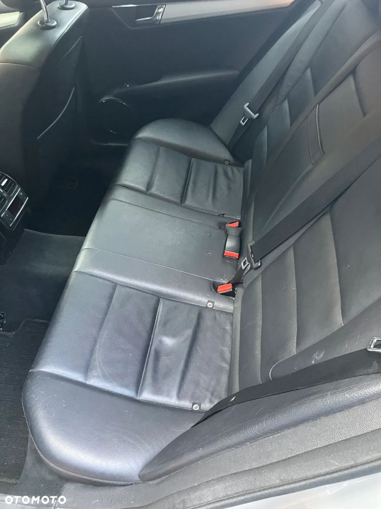 Mercedes-Benz Klasa C 350 7G-TRONIC Avantgarde - 24