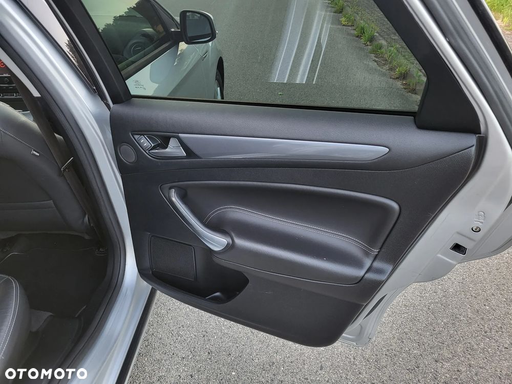 Ford Mondeo - 16