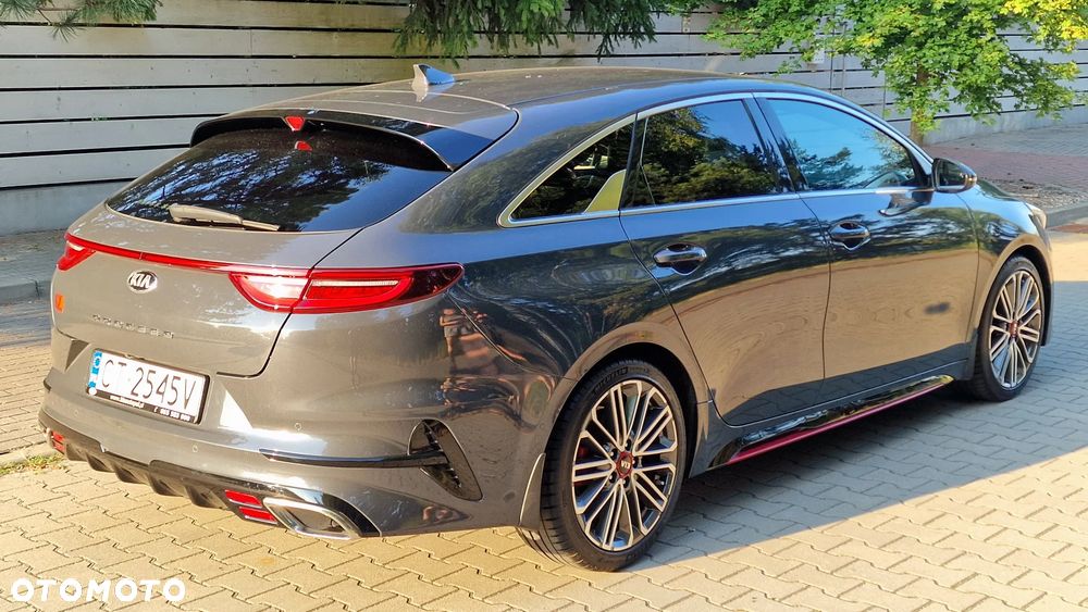Kia ProCeed - 15