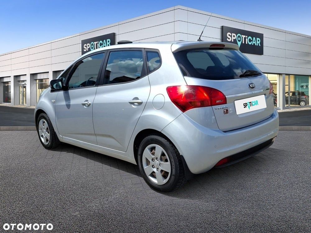 Kia Venga - 7