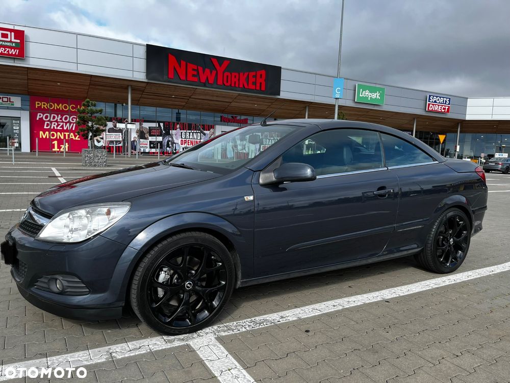 Opel Astra 2.0 T Cosmo - 12
