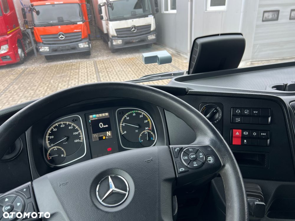 Mercedes-Benz ATEGO - 26
