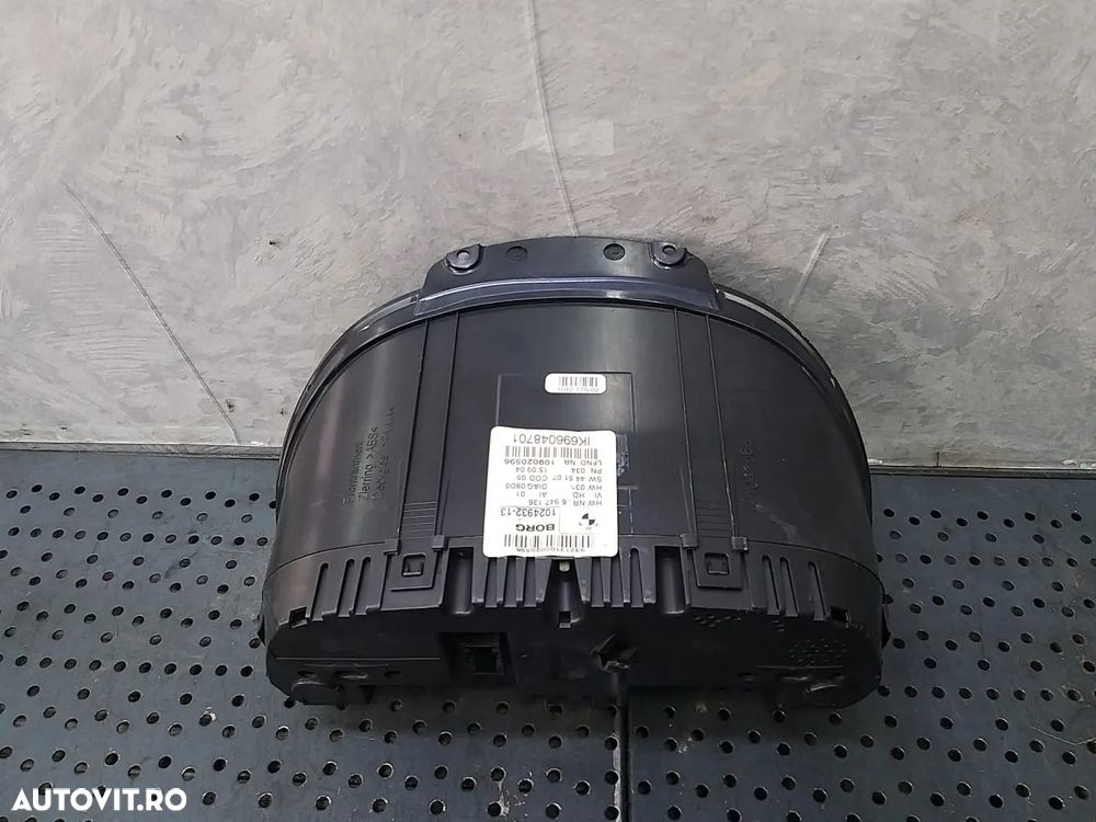 Ceasuri bord benzina bmw seria 1 e81 e87 102493213 ik696048701 - 2