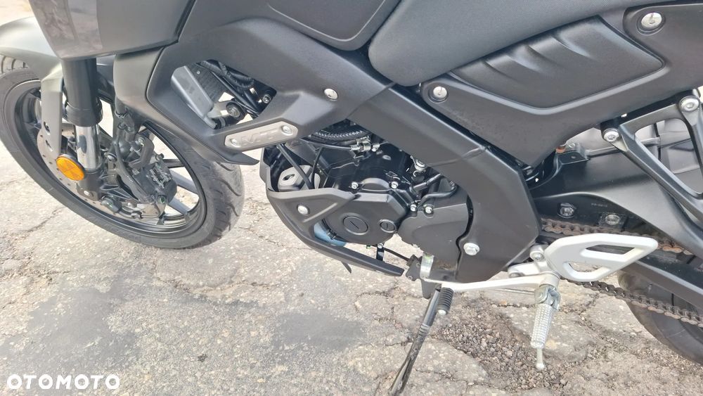Yamaha MT - 22