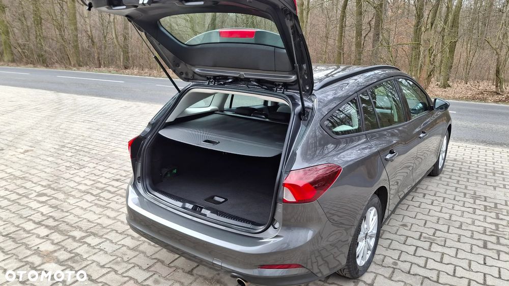 Ford Focus 1.5 EcoBlue Start-Stopp-System COOL&CONNECT - 19