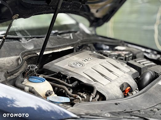 Volkswagen Passat - 12