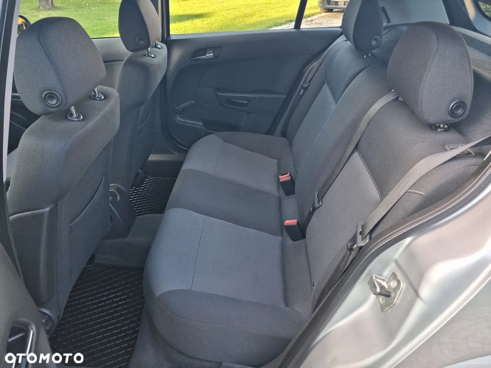 Opel Astra 1.6 Enjoy - 16