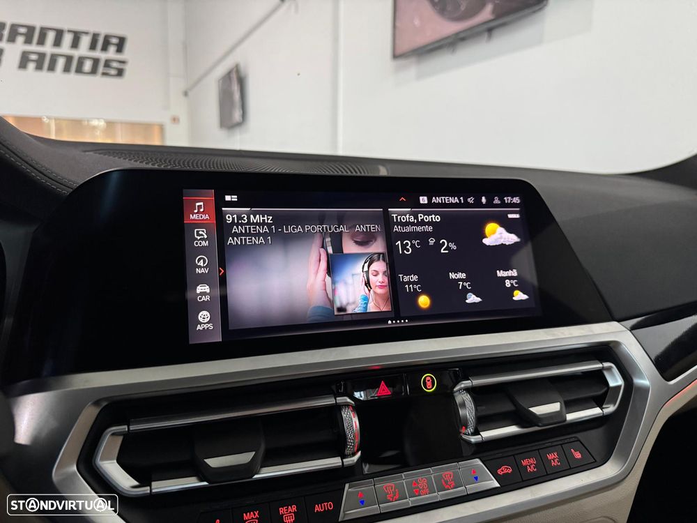 BMW 330 i Pack M Auto - 18