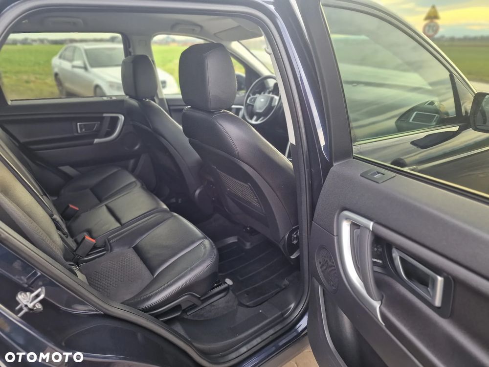 Land Rover Discovery Sport TD4 HSE Luxury - 24