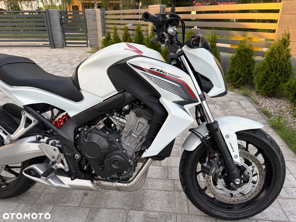 Honda CB - 8