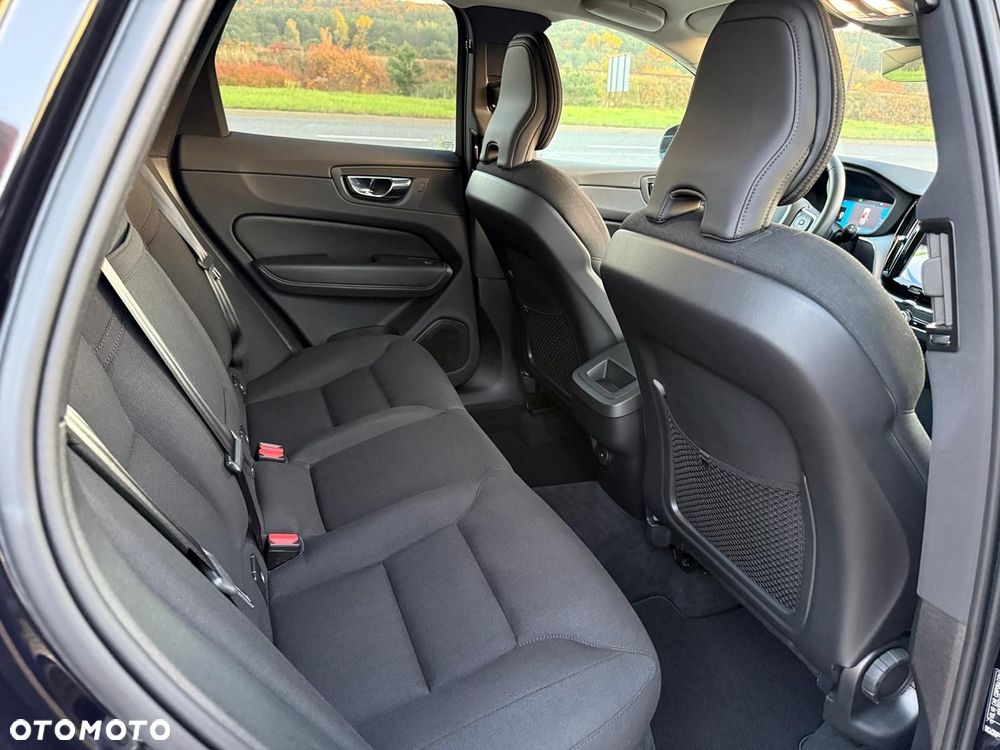 Volvo XC 60 B4 D Geartronic Momentum Pro - 12