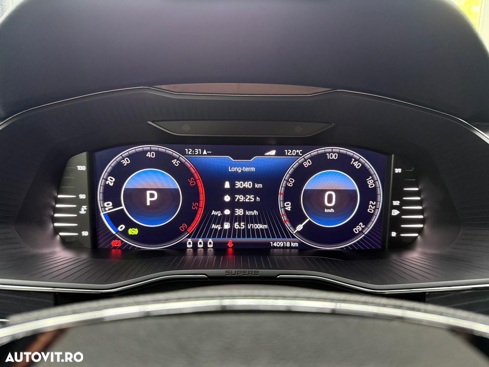 Skoda Superb 2.0 TDI DSG Ambition - 11