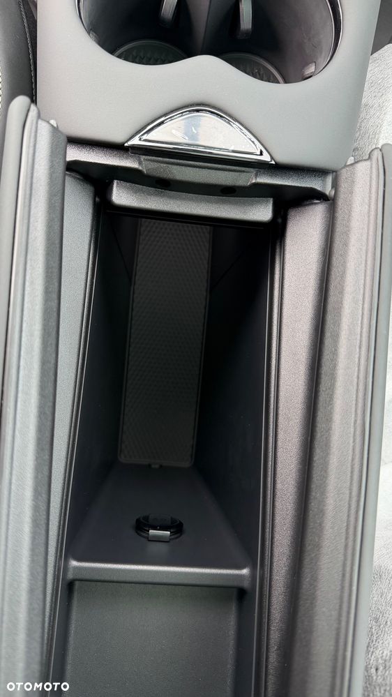 Volkswagen ID. Unyx 06 - 29