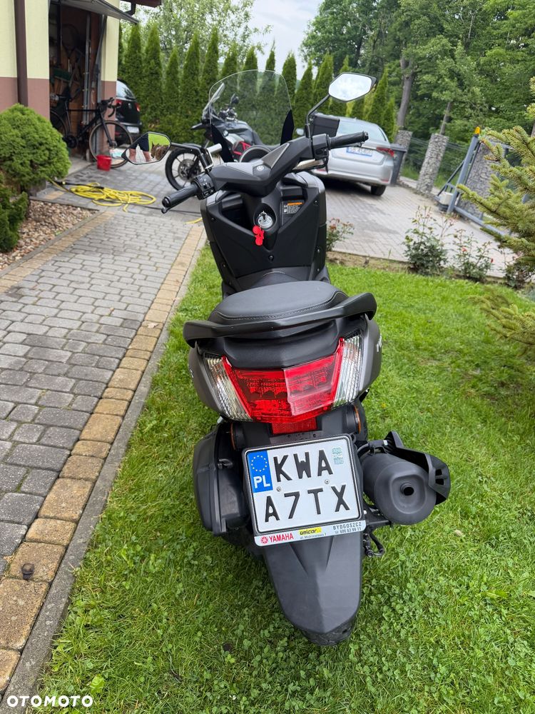 Yamaha NMAX - 4