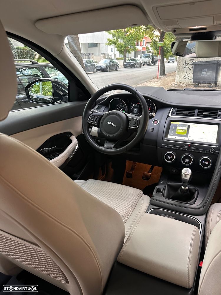 Jaguar E-Pace 2.0 i4D R-Dynamic S - 11