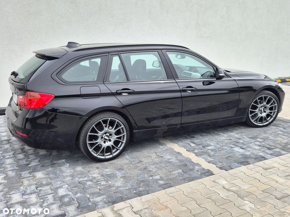 BMW Seria 3 318d DPF Edition Sport - 16