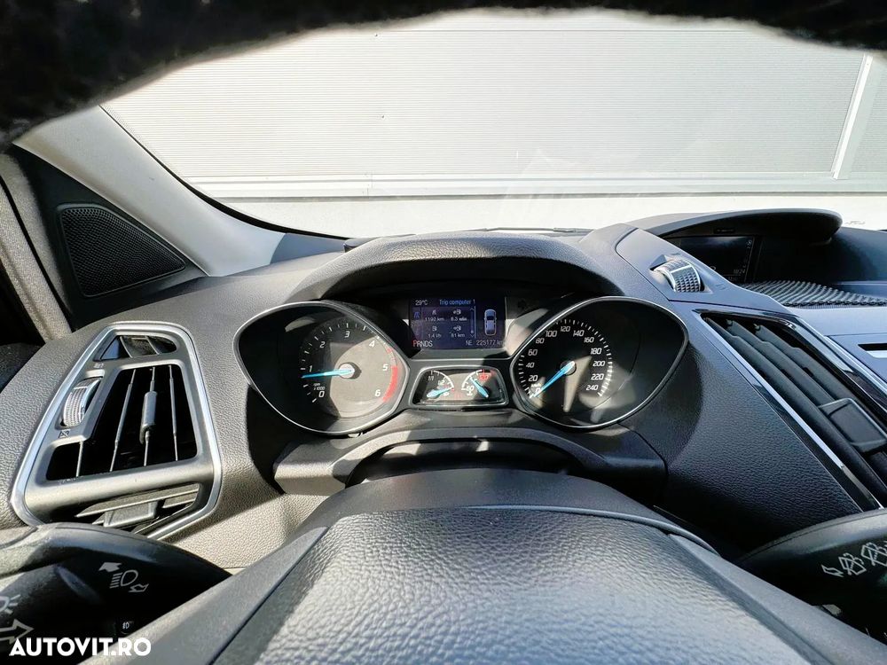 Ford Kuga 2.0 TDCi Powershift 4WD Titanium - 7