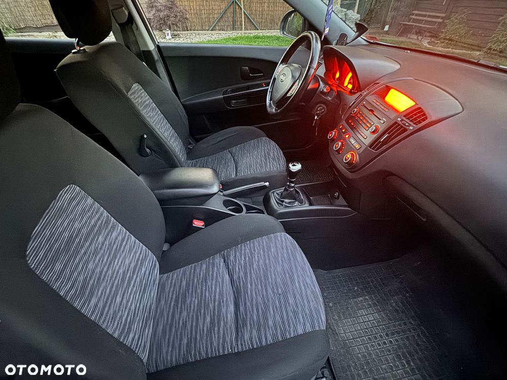 Kia Ceed - 18