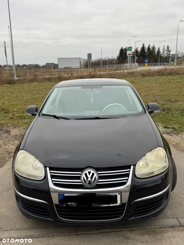 Volkswagen Jetta 1.9 TDI Trendline - 2