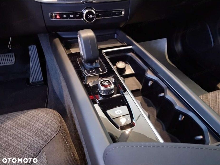 Volvo XC 60 B5 B AWD Core - 10