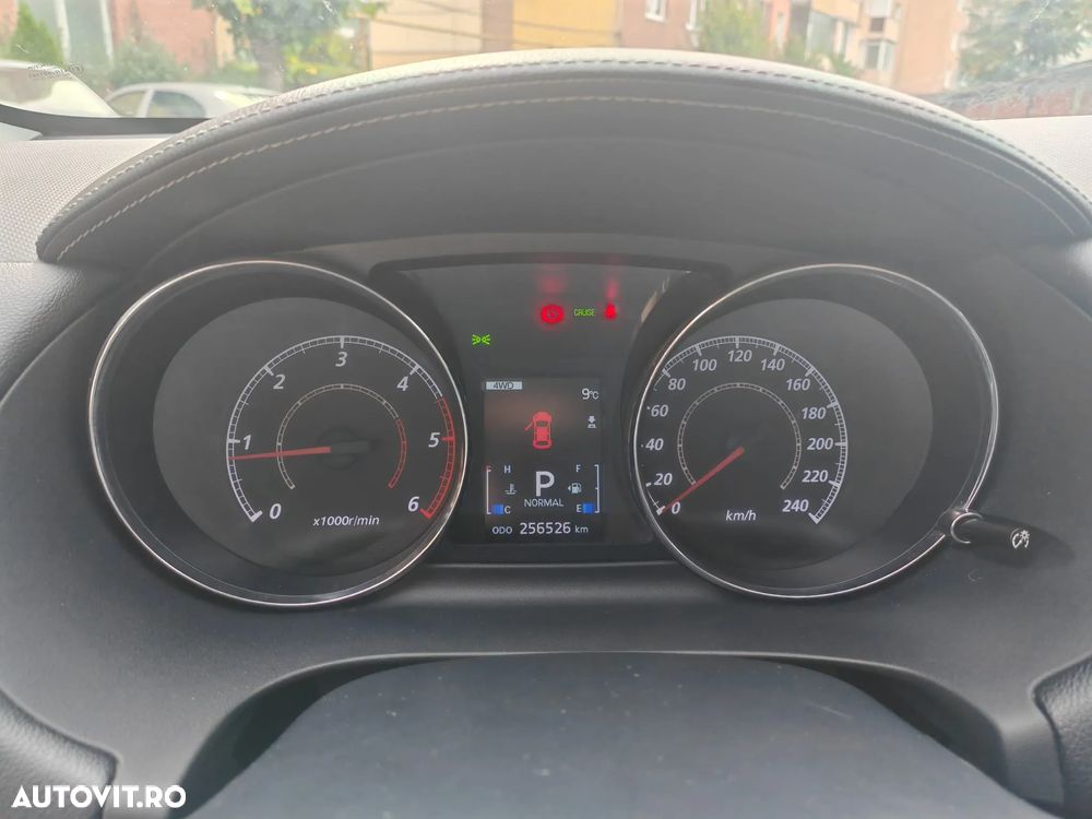 Peugeot 4007 - 7
