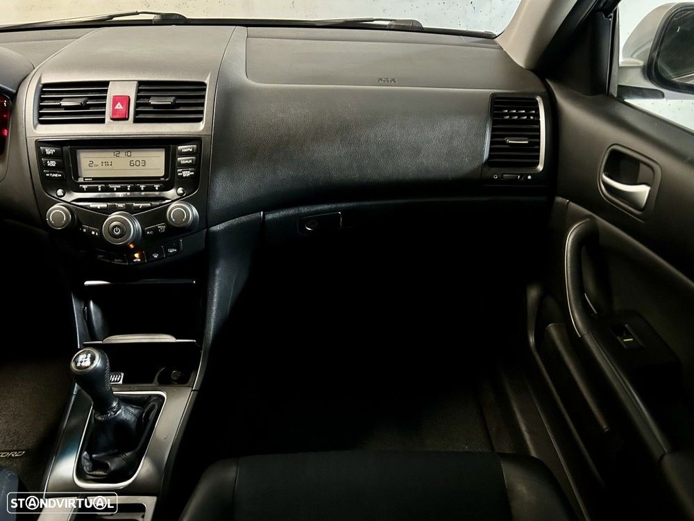 Honda Accord 2.0 Sport - 31