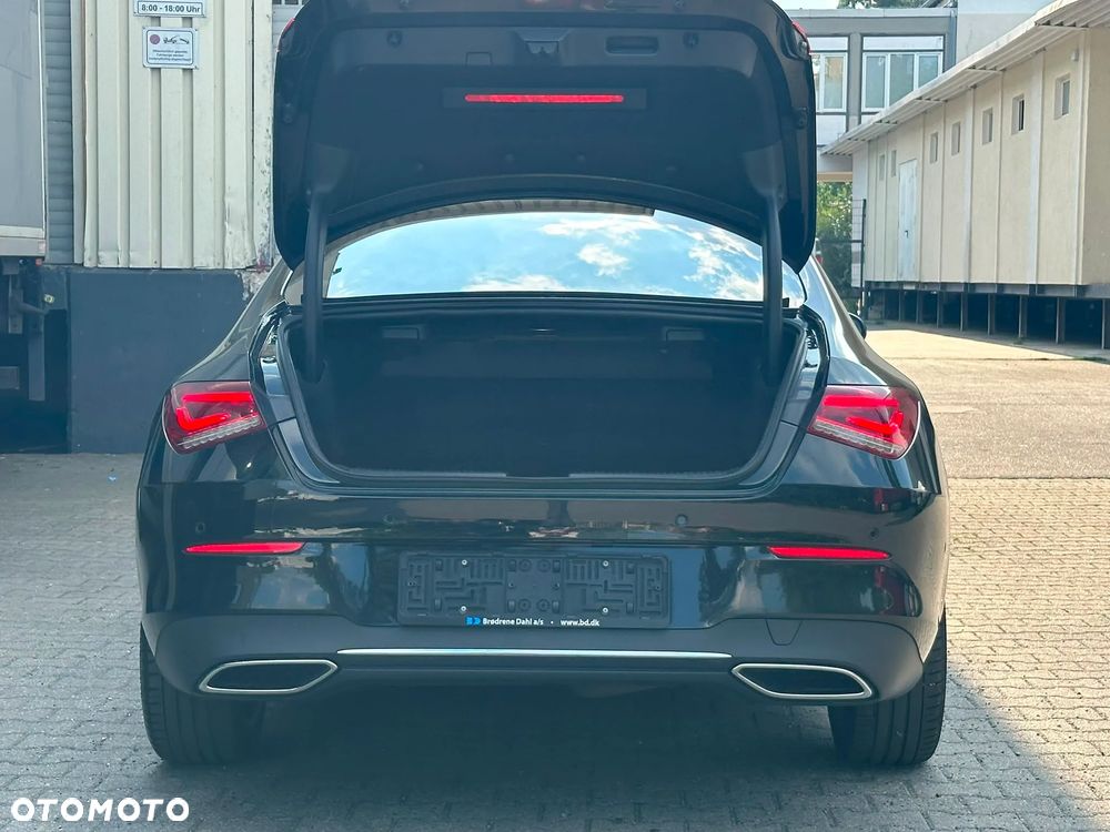Mercedes-Benz CLA 200 d Progressive 8G-DCT - 4