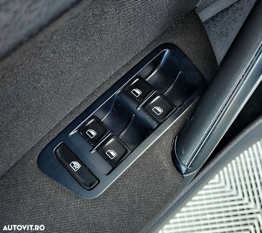 Volkswagen Golf - 10