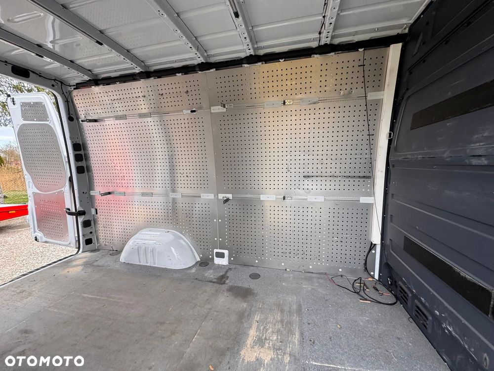 Mercedes-Benz SPRINTER SREDNIAK KLIMATYZACA - 17